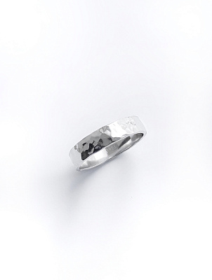 Серебряное кольцо 5 мм битое