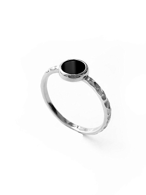 Серебряное узкое кольцо "Black" с ониксом